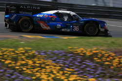 #36 Signatech, Alpine A460: Gustavo Menezes, Nicolas Lapierre, Stéphane Richelmi