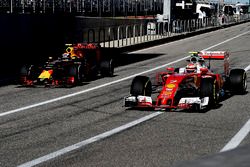 Kimi Raikkonen, Ferrari SF16-H, Max Verstappen, Red Bull Racing RB12