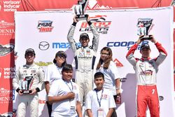 Podium : le vainqueur Kyle Kaiser, Juncos Racing race, le deuxième, Ed Jones, Carlin, le troisième, R.C. Enerson, Schmidt Peterson Motorsports