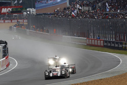 #1 Porsche Team Porsche 919 Hybrid: Timo Bernhard, Mark Webber, Brendon Hartley