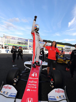 ストフェル・バンドーン(DOCOMO TEAM DANDELION RACING)