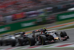 Carlos Sainz Jr., Scuderia Toro Rosso STR11