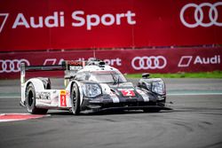 #2 Porsche Team Porsche 919 Hybrid: Romain Dumas, Neel Jani, Marc Lieb