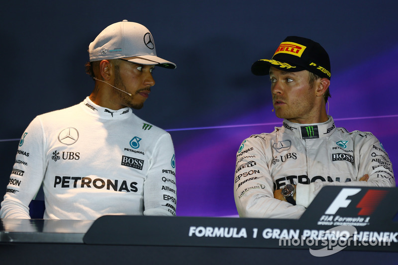 Lewis Hamilton, Mercedes AMG F1 W07 and Nico Rosberg, Mercedes AMG Petronas F1 W07 in the Press conference