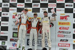 Podium GT: race winner #9 K-Pax Racing McLaren 650S GT3: Alvaro Parente, second place #6 K-Pax Racing McLaren 650S GT3: Austin Cindric, third place #05 Always Evolving Racing Nissan GT-R-GT 3: Bryan Heitkotter