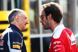 (Da sx a dx): Franz Tost, Team Principal Scuderia Toro Rosso con Jean-Eric Vergne, Collaudatore e pi