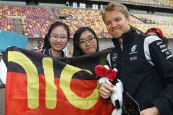 Nico Rosberg, Mercedes AMG F1 Team with fans