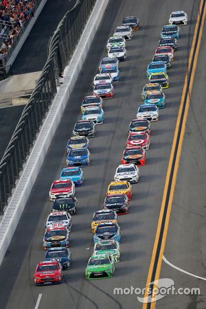 Start: Greg Biffle, Roush Fenway Racing Ford leads