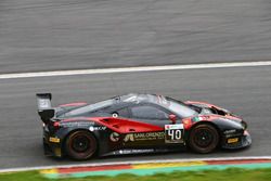 #40 Easy Race, Ferrari 488 GT3: Ferdinando Geri, Daniel Mancinelli, Gregori Romanelli, Filippo Franc