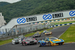 #12 Singha Motorsport Ferrari 458 GT3: Piti Bhirom-Bhakdi, Carlo van Dam