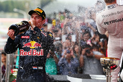 Max Verstappen, Red Bull Racing festeggia il suo secondo posto sul podio