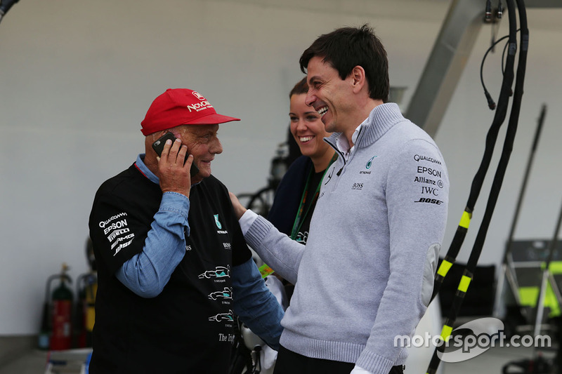 Niki Lauda, Mercedes-Aufsichtsratsvorsitzender mit Toto Wolff, Mercedes AMG F1 Anteilseigner und Ges