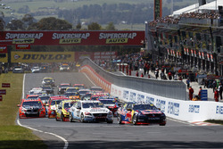 Start: Craig Lowndes, Steven Richards, Triple Eight Race Engineering, Holden, führt