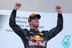 Le vainqueur Daniel Ricciardo, Red Bull Racing