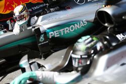 Pole-Position: Lewis Hamilton, Mercedes AMG F1 W07 Hybrid; Nico Rosberg, Mercedes AMG F1 W07 Hybrid