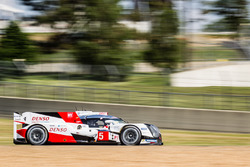 #5 Toyota Racing Toyota TS050 Hybrid: Anthony Davidson, Sébastien Buemi, Kazuki Nakajima, Alexander Wurz