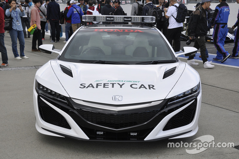 新型NSXセーフティカー(New NSX SafetyCar)