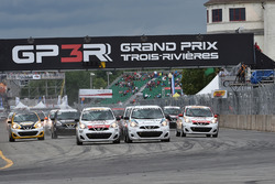 Xavier Coupal/Bertrand Godin, Stefan Rzadzinski