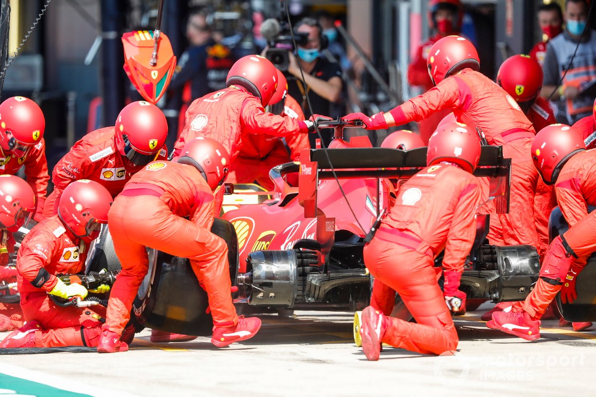 Sebastian Vettel, Ferrari SF1000 pit stop