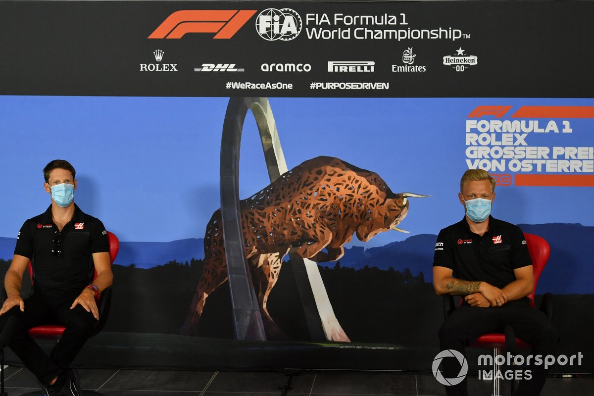 Romain Grosjean, Haas F1 Team and Kevin Magnussen, Haas F1 Team
