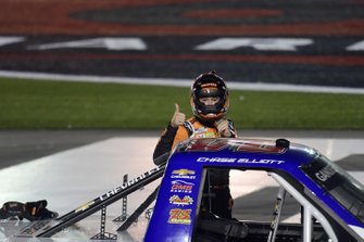 Race winner Chase Elliott, GMS Racing Chevrolet iRacing