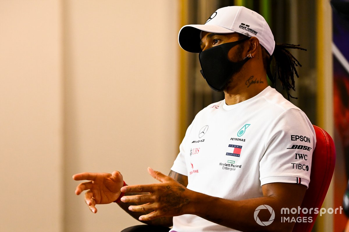 Льюис Хэмилтон, Mercedes AMG F1, на пресс-конференции