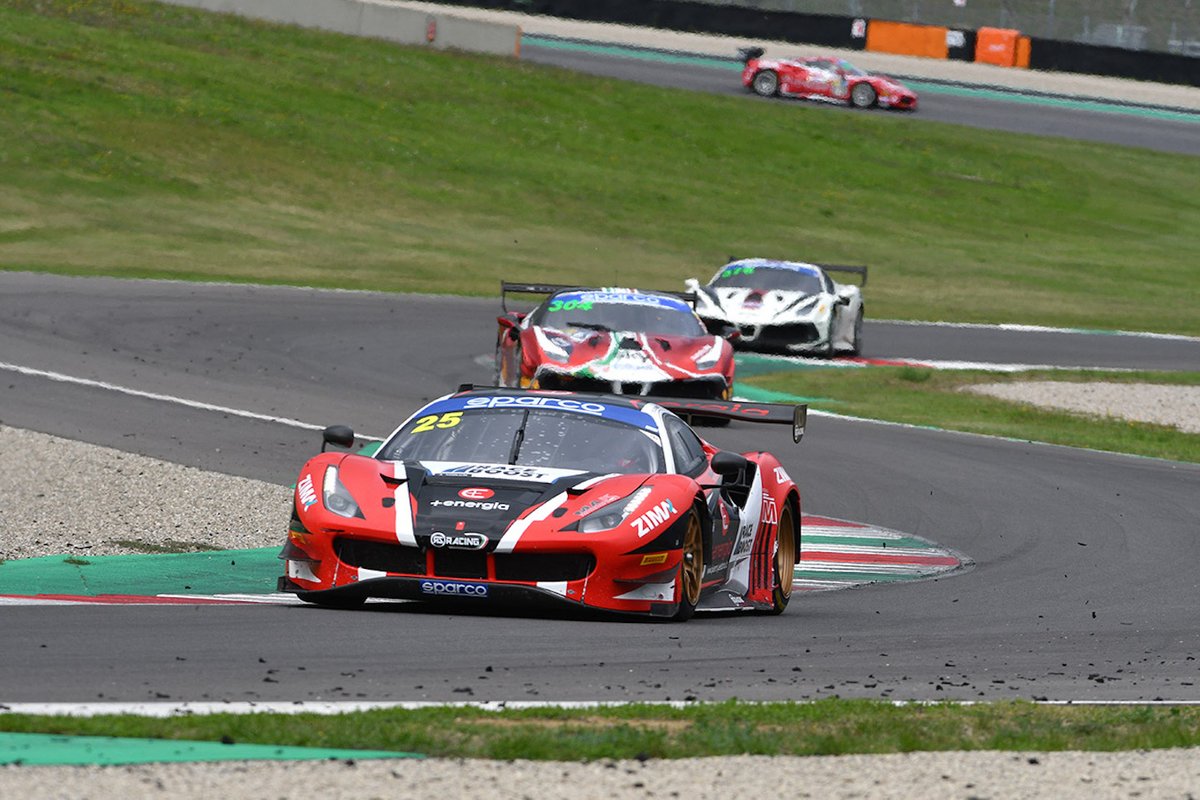 #25 RS Racing, Ferrari 488 GT3 Evo: Daniele Di Amato, Alexander Naussbaumer