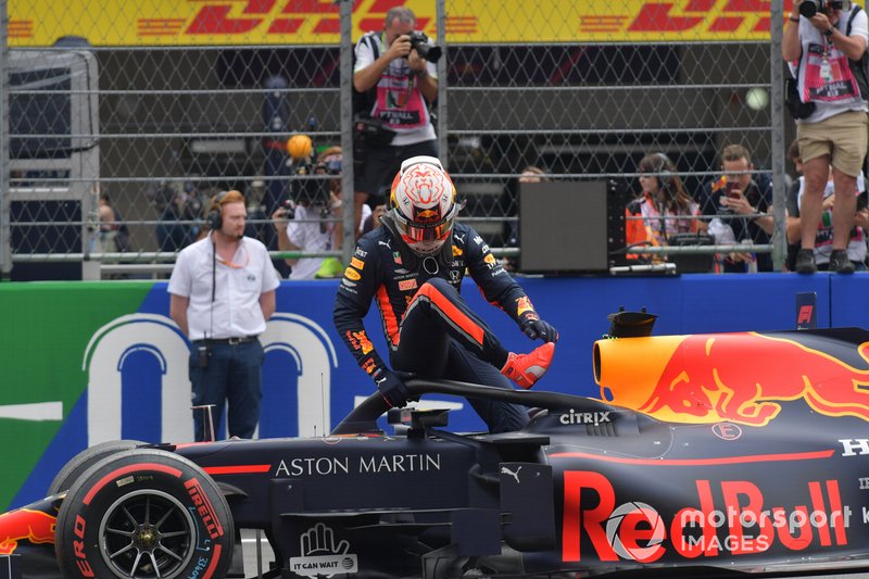 Pole man Max Verstappen, Red Bull Racing, arrives on the grid after Qualifying