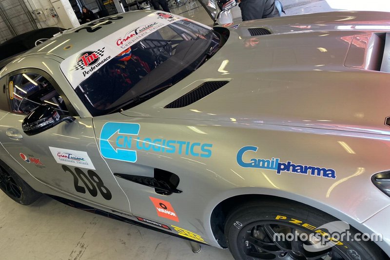 Mercedes GT4, Nova Race