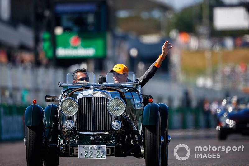 Lando Norris, McLaren, en el desfile de pilotos