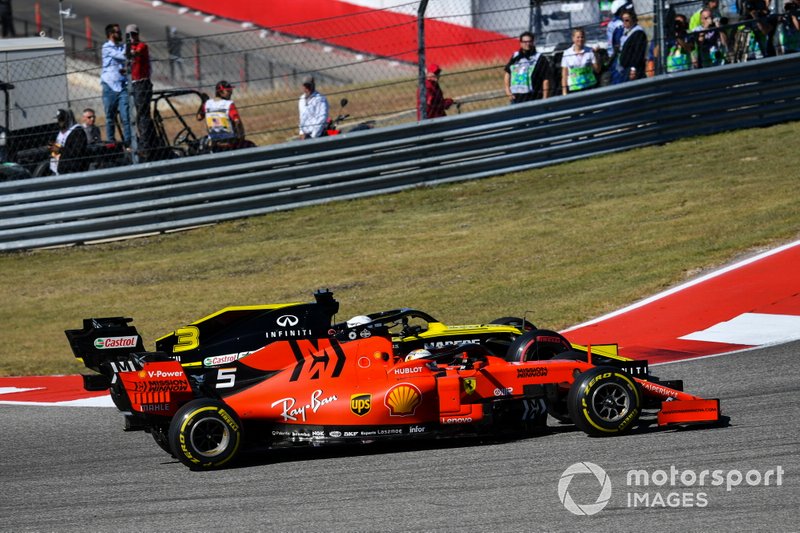 Sebastian Vettel, Ferrari SF90, lotta con Daniel Ricciardo, Renault F1 Team R.S.19