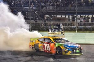Kyle Busch, Joe Gibbs Racing, Toyota Camry
