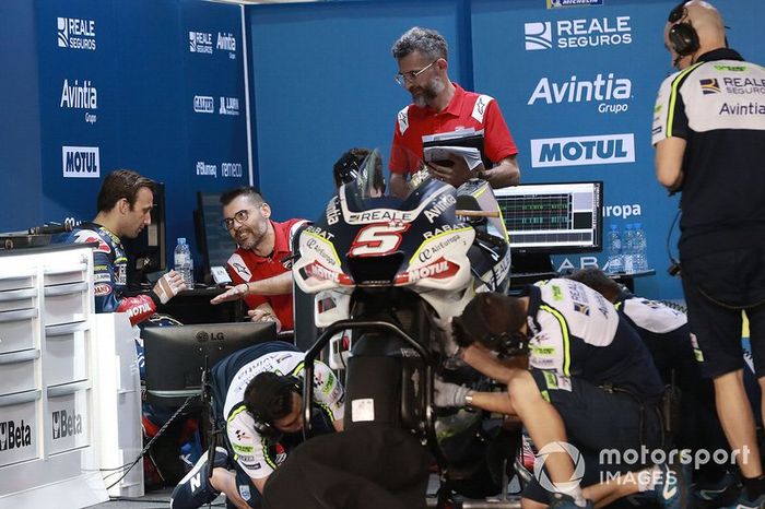 Luca Ferracioli (de pie) - Luca Marini, Esponsorama Ducati