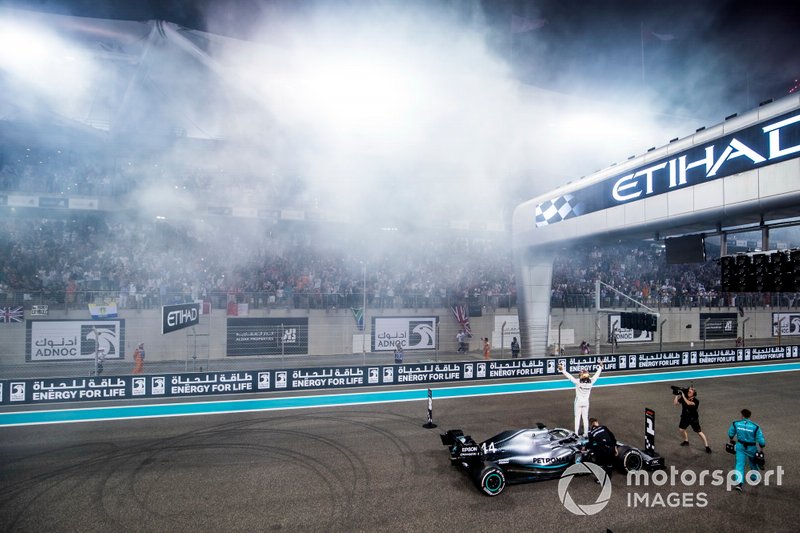 Le vainqueur Lewis Hamilton, Mercedes AMG F1