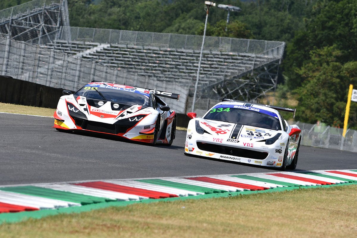 #88 LP Racing, Lamborghini Huracan GT3 Evo: Pietro Perolini, Angelo Negro, Lorenzo Veglia