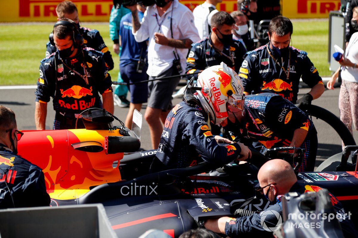 Max Verstappen, Red Bull Racing, sulla griglia di partenza