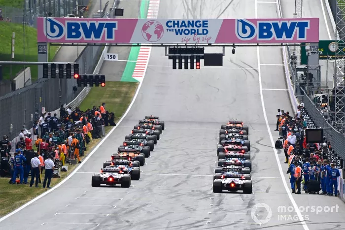 Max Verstappen, Red Bull Racing RB16B, Lando Norris, McLaren MCL35M