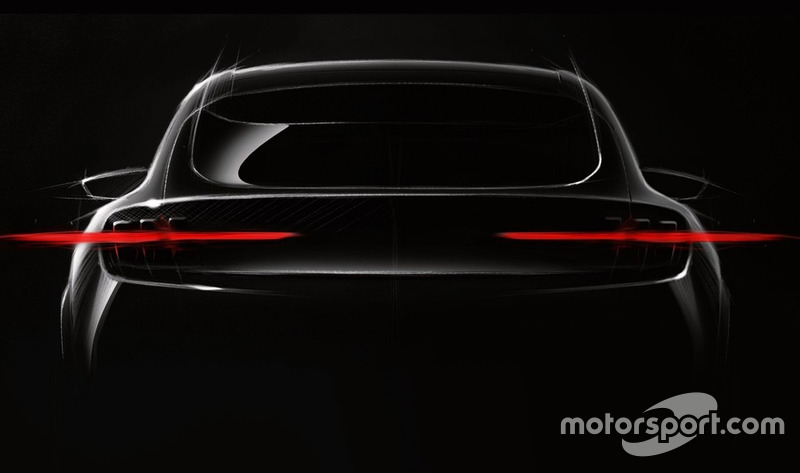 Тізер Ford Mustang SUV