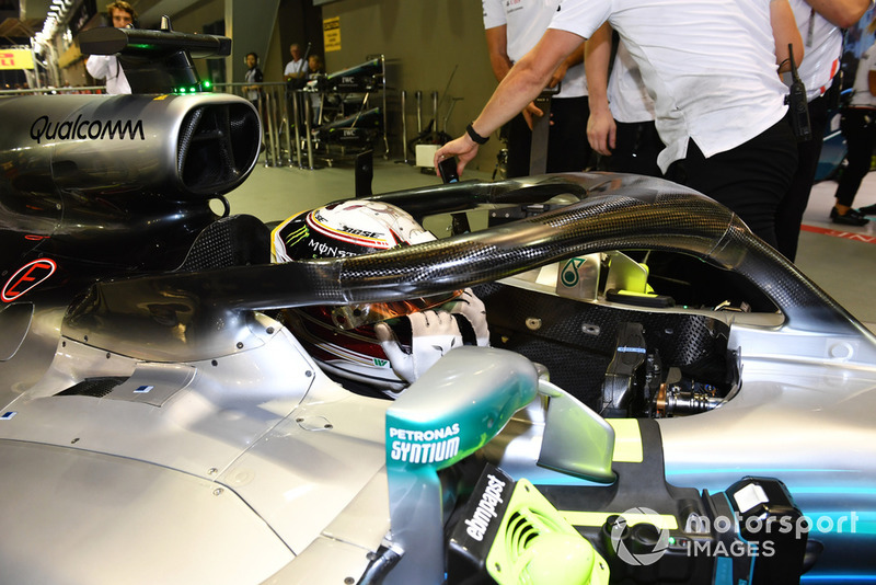Lewis Hamilton 79. rajtelsősége a Forma-1-ben - F1 2018 - Szingapúri Nagydíj
