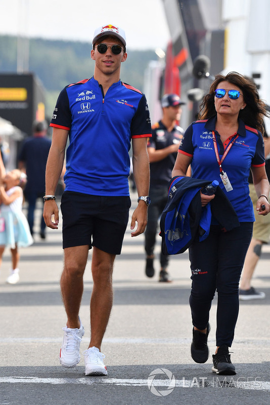 Pierre Gasly, Scuderia Toro Rosso Toro Rosso and Fabiana Valenti, Scuderia Toro Rosso Head of Communications