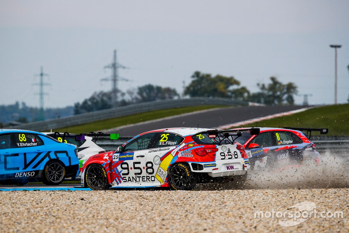 Crash: Luca Filippi, Mulsanne Alfa Romeo Giulietta TCR