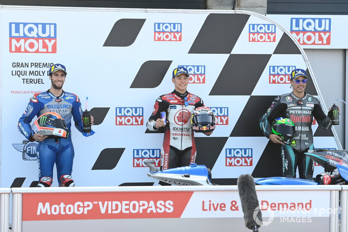 Los 3 primeros clasificados Alex Rins, Team Suzuki MotoGP, ganador de la pole Takaaki Nakagami, Team LCR Honda, Franco Morbidelli, Petronas Yamaha SRT