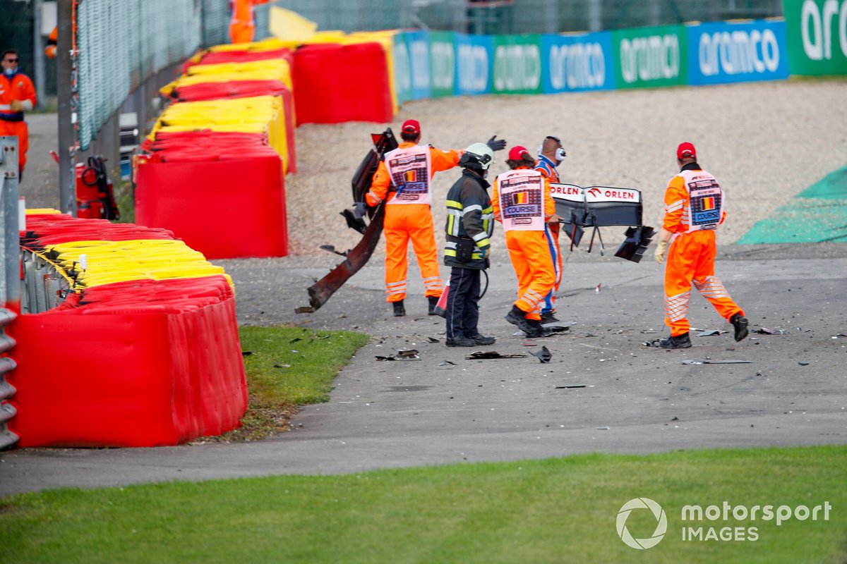 Der Unfall von Giovinazzi und Russell
