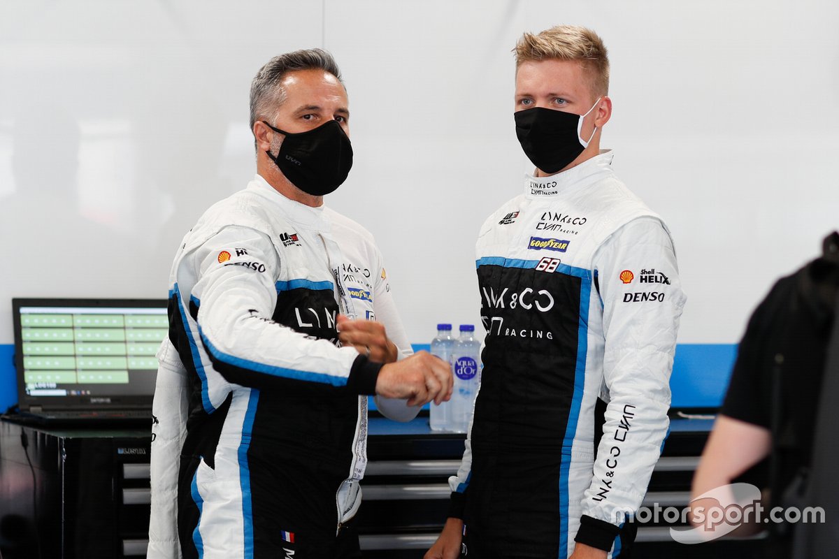 Yann Ehrlacher et Yvan Muller (pilotes WTCR)