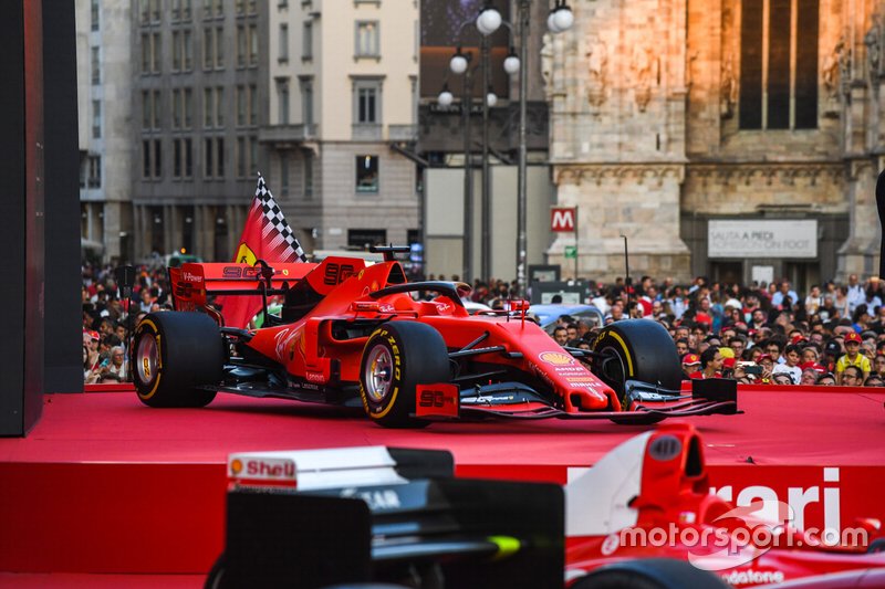 Ferrari SF90