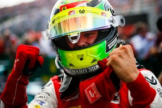 Il vincitore della gara Mick Schumacher, Prema Racing