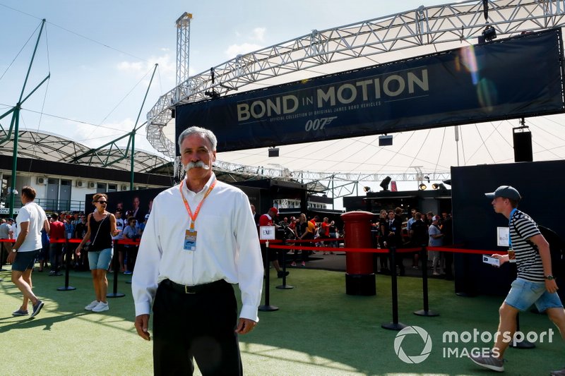 Chase Carey, Presidente della Formula 1alla mostra Bond in Motion