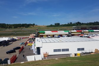 Atmosfera nel paddock del Mugello