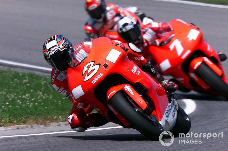 2001: Max Biaggi, Yamaha YZR500