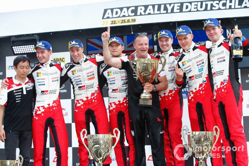 Podio: Il vincitore Ott Tänak, Martin Järveoja, Toyota Gazoo Racing WRT Toyota Yaris WRC. secondo classificato Kris Meeke, Sebastian Marshall, Toyota Gazoo Racing WRT Toyota Yaris WRC, terzo classificato Jari-Matti Latvala, Miikka Anttila, Toyota Gazoo Racing WRT Toyota Yaris WRC